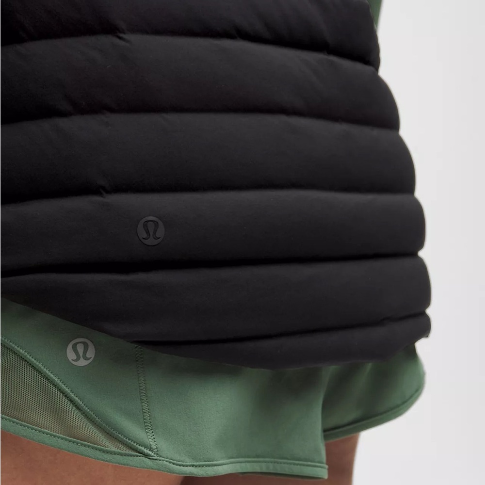NWT lululemon pack it down black vest, water-resistant, windproof, slim fit - Picture 6 of 12